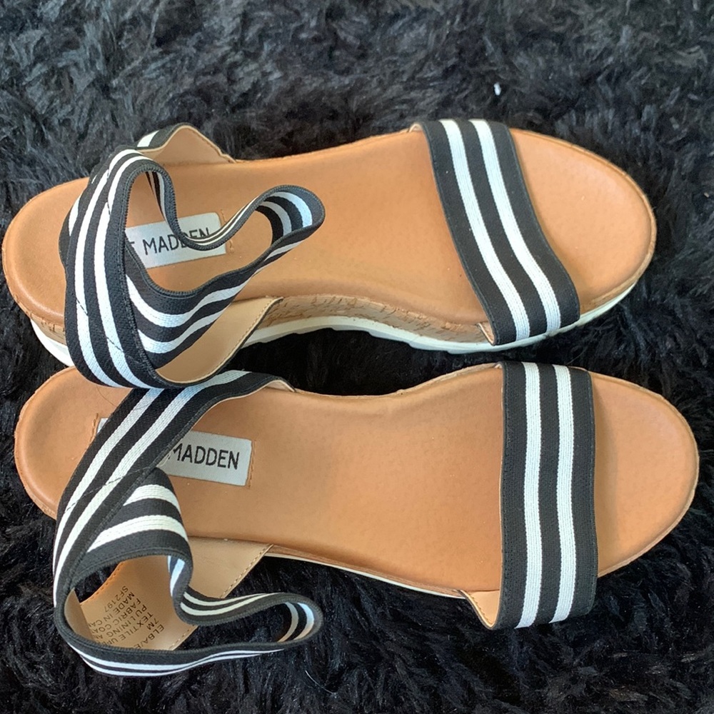 Steve Madden platform sandals